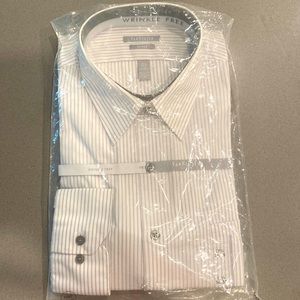 Men’s Van Heusen long sleeve dress shirt size 17 1/2
